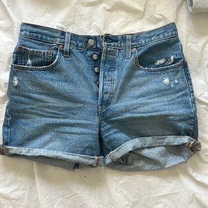 Like New Levi’s Shorts